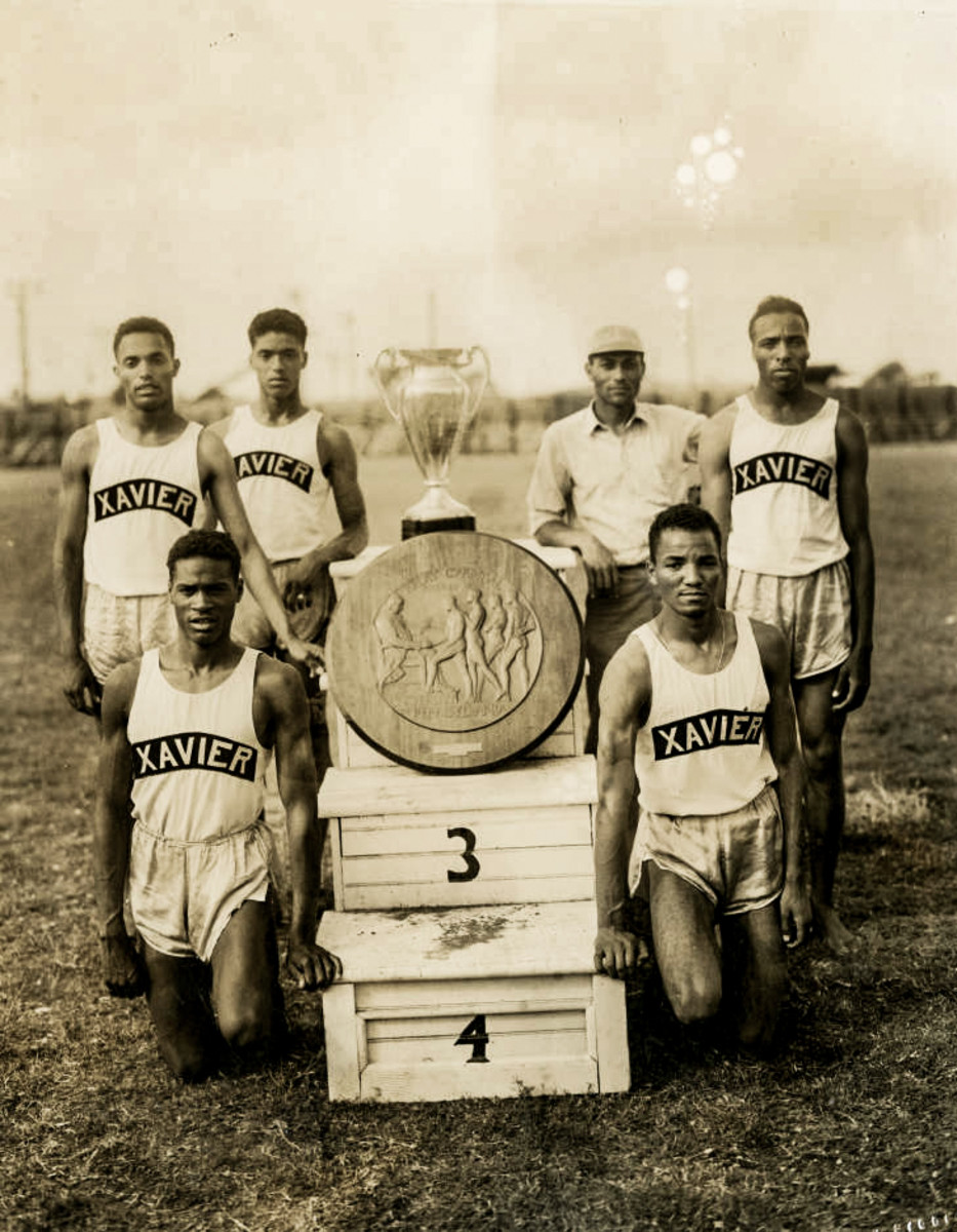 Douglas (front left) and his 4x110-champion teammates, in 1942.