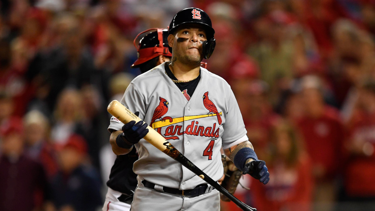 Cardinals catch Yadier Molina will reportedly consider free agency if he is not extended by the team.