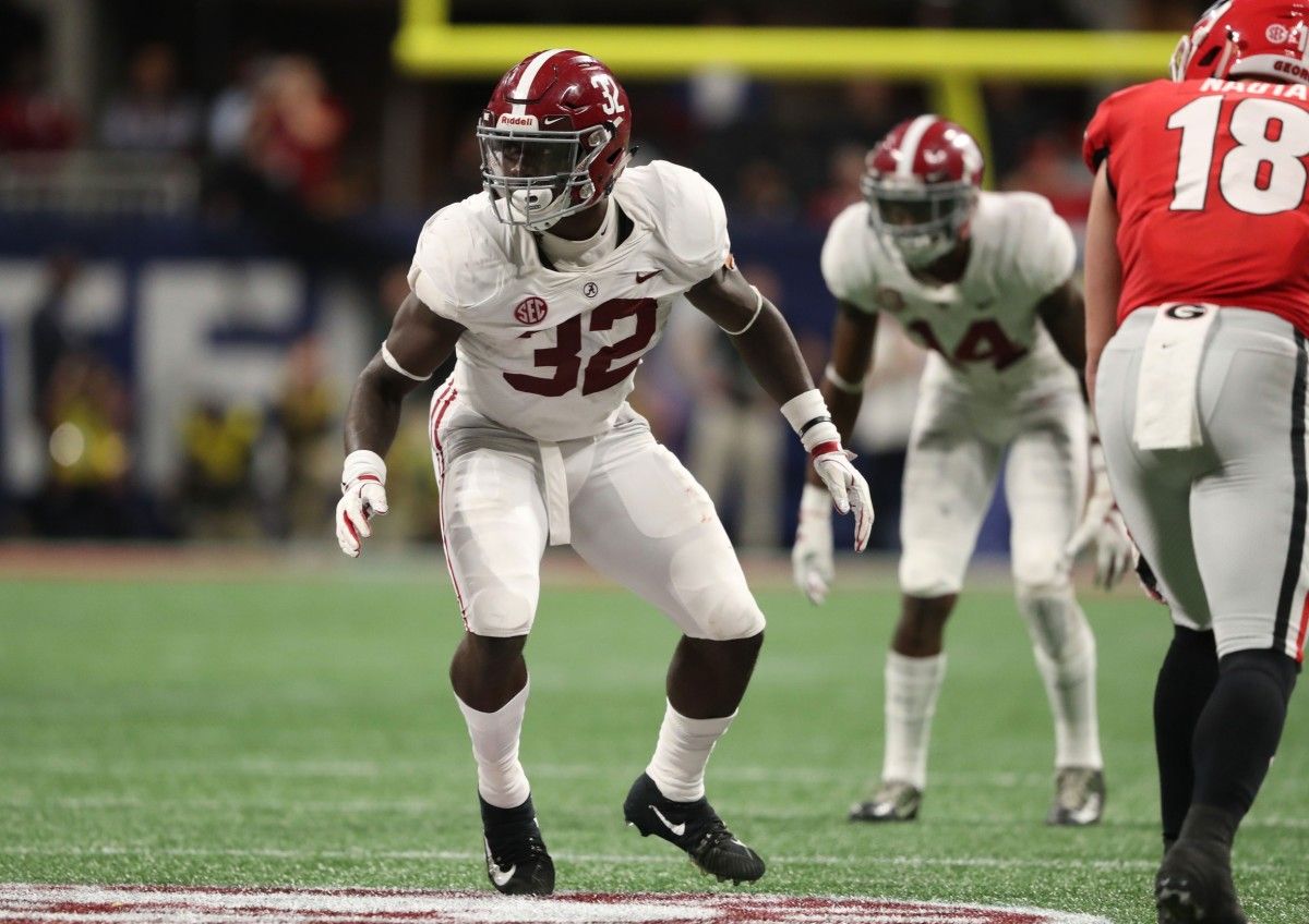 Alabama Crimson Tide linebacker Dylan Moses (32) prepares for a defensive play against the Georgia Bulldogs in the SEC championship game at Mercedes-Benz Stadium.