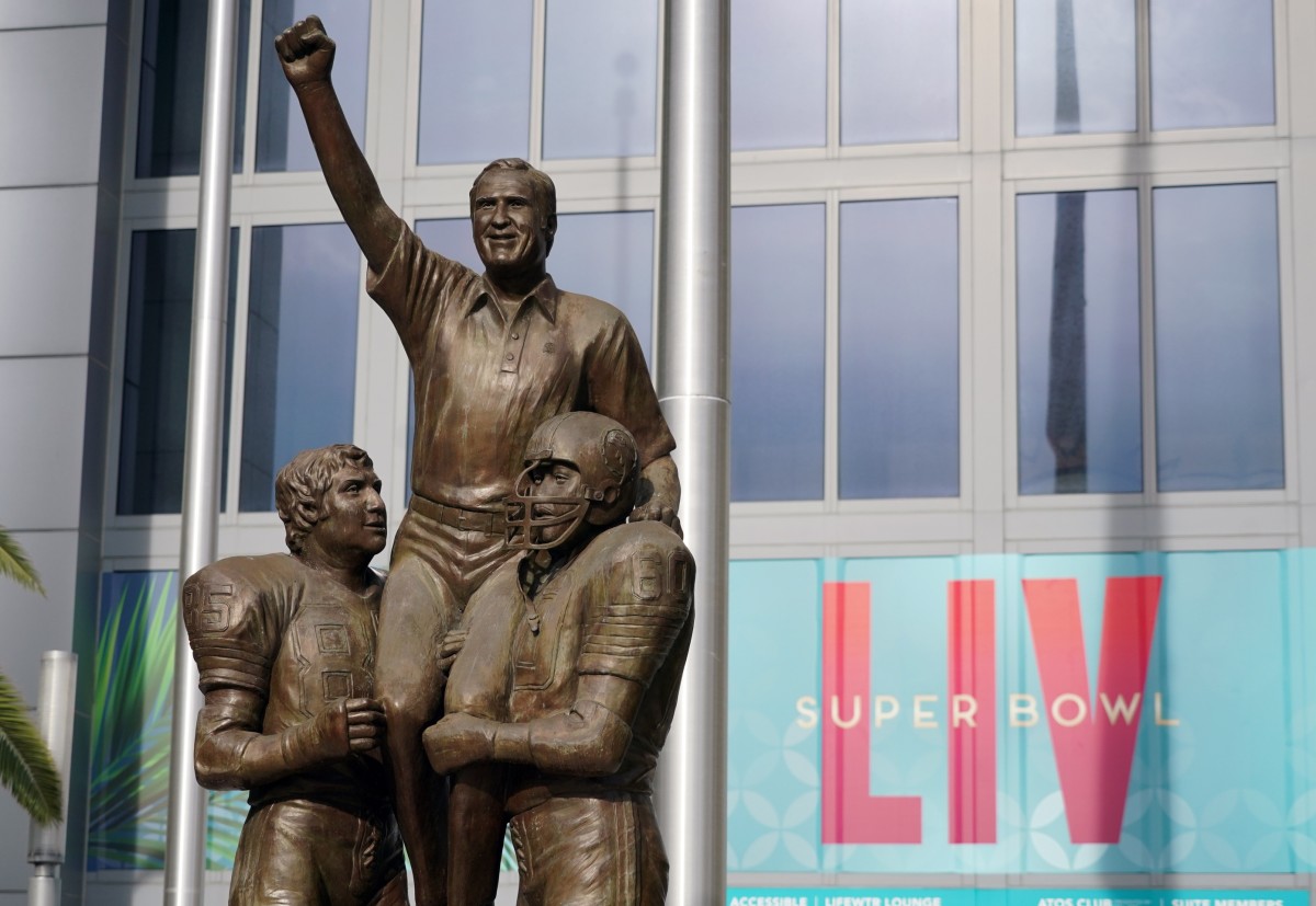 The Don Shula statue outside Hard Rock Stadium