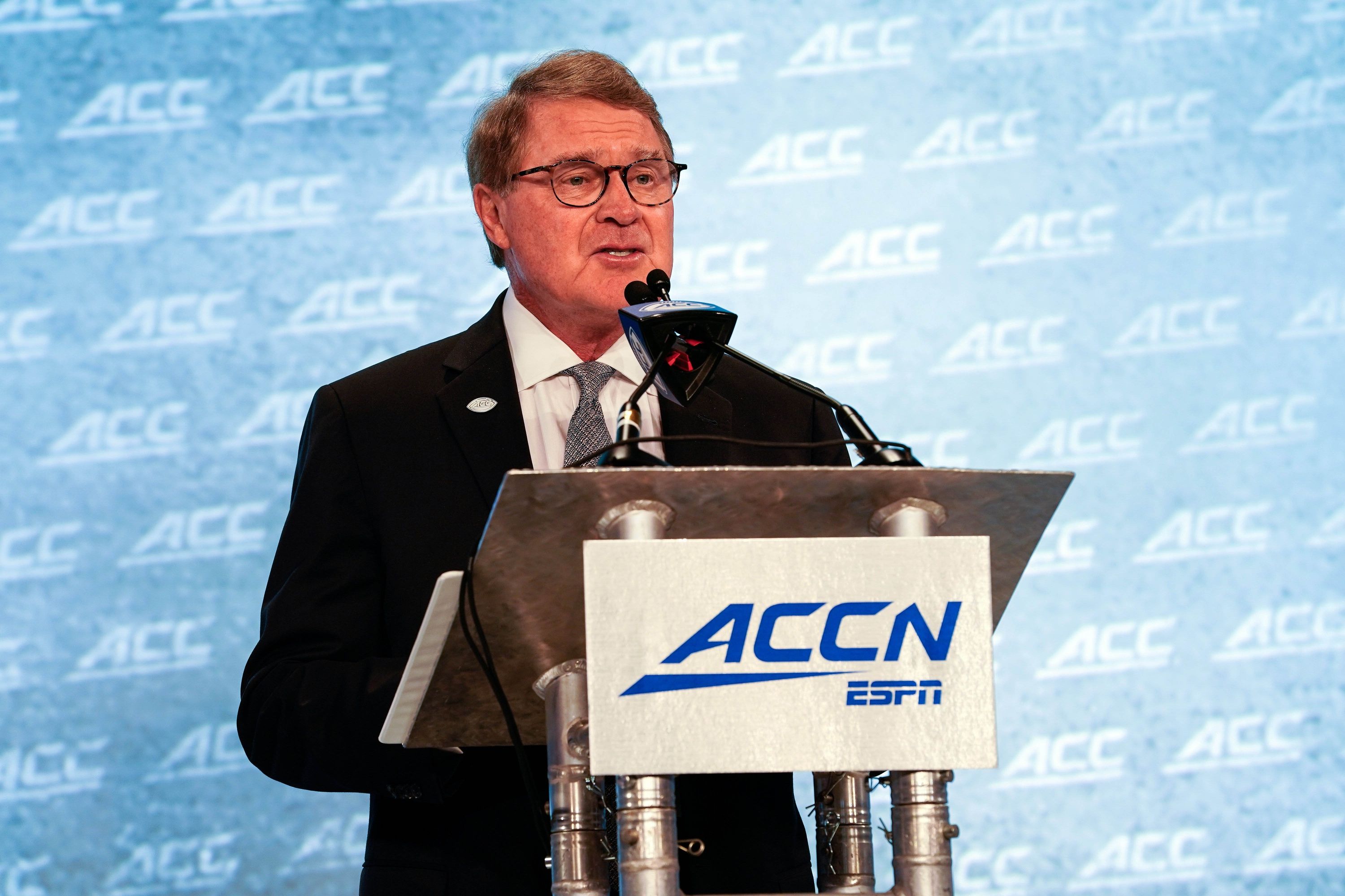 NCAA Conference Commissioners Optimistic About Fall Football Sports Illustrated Florida State 