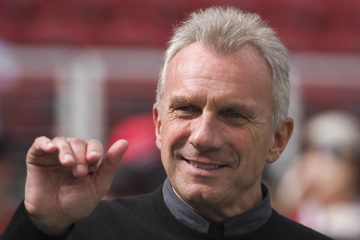 Joe Montana is considered to be one of the best quarterbacks in NFL history.