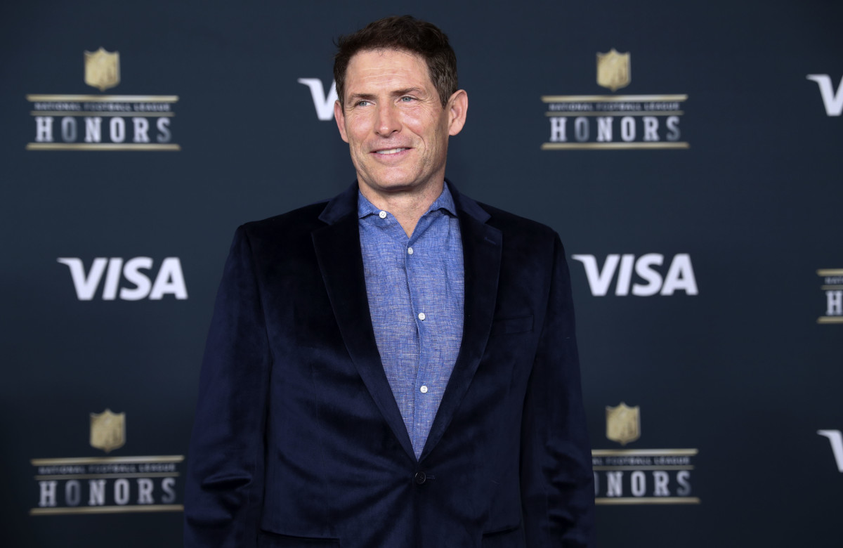 Steve Young was the star quarterback for San Francisco in the 90s.