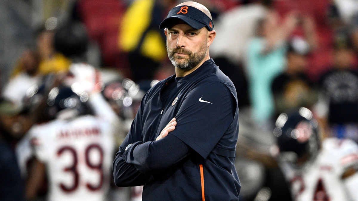 Chicago Bears head coach Matt Nagy on the sideline.