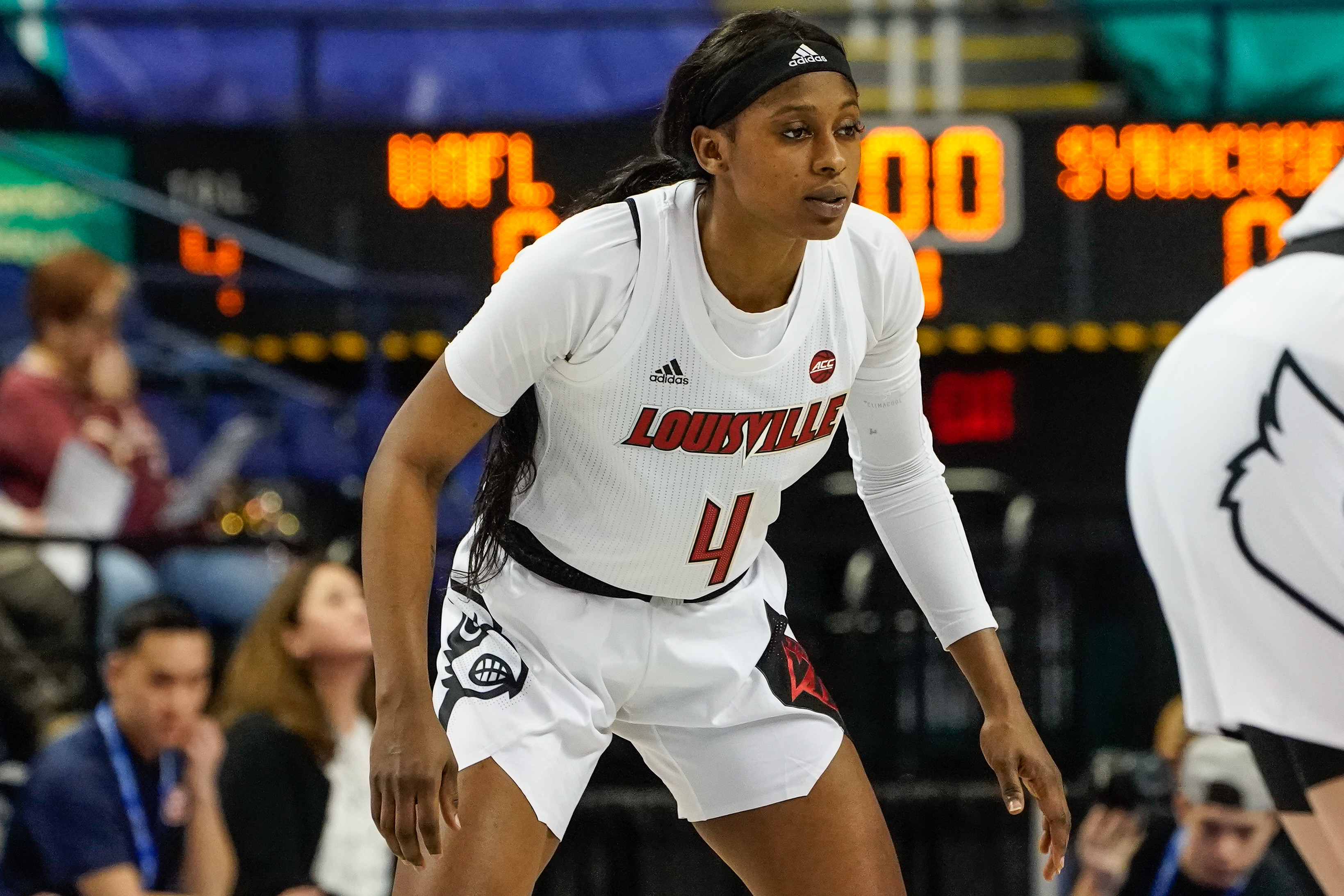 Consistency becomes the next step for Louisville's Elizabeth Balogun ...