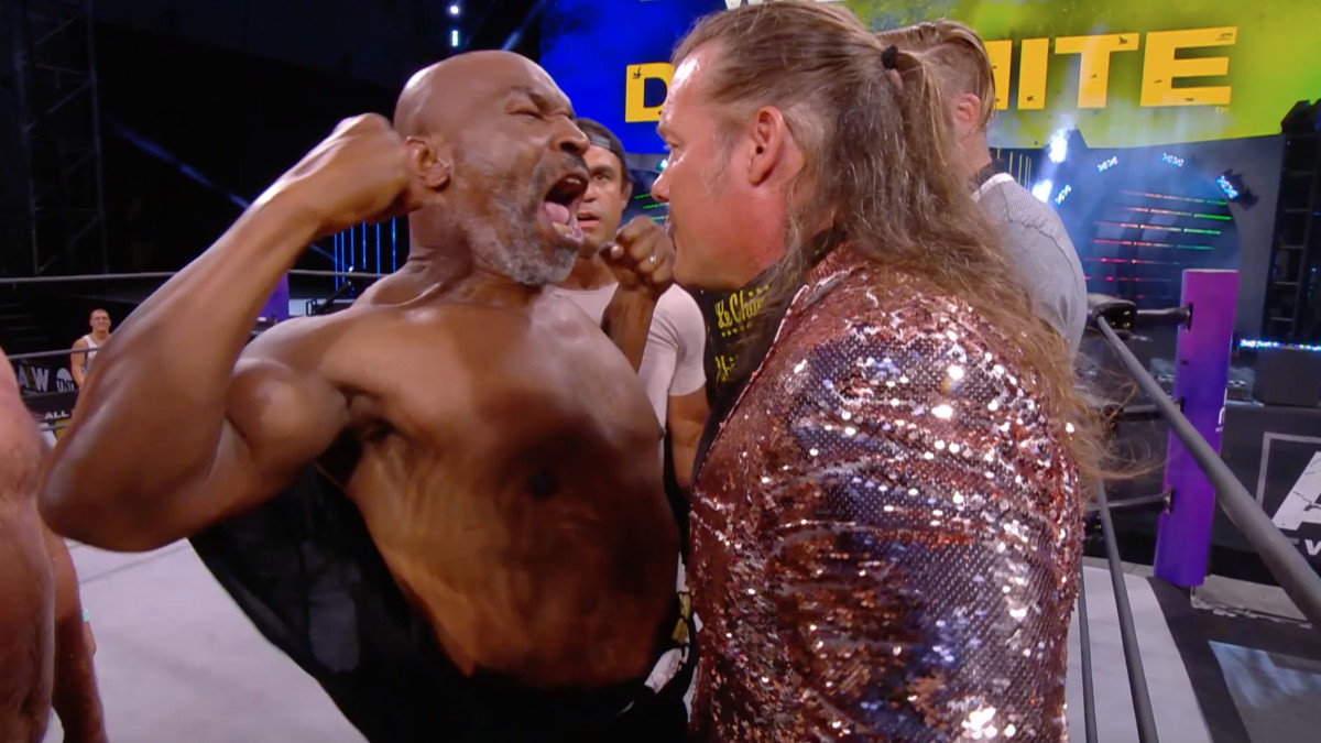 Mike Tyson flexes in the face of Chris Jericho on AEW Dynamite