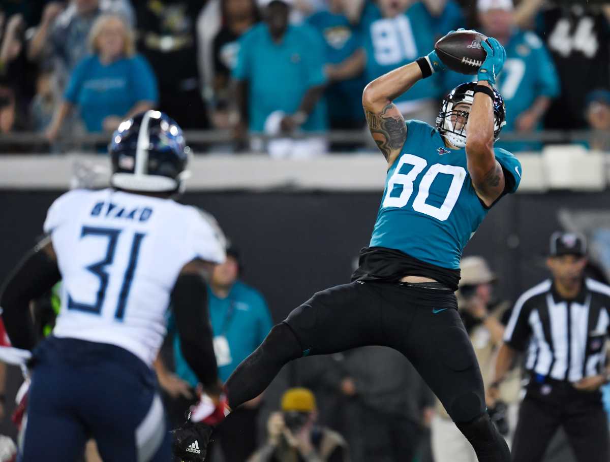 Jacksonville Jaguars tight end James O'Shaughnessy (80) pulls down a touchdown catch early in the first quarter against the Tennessee Titans at TIAA Bank Field Thursday, Sept. 19, 2019 in Jacksonville, Fla. © George Walker IV / Tennessean.com