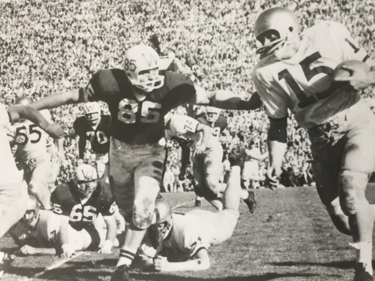 Bob Schloredt was the MVP of two Rose Bowls and injured between.