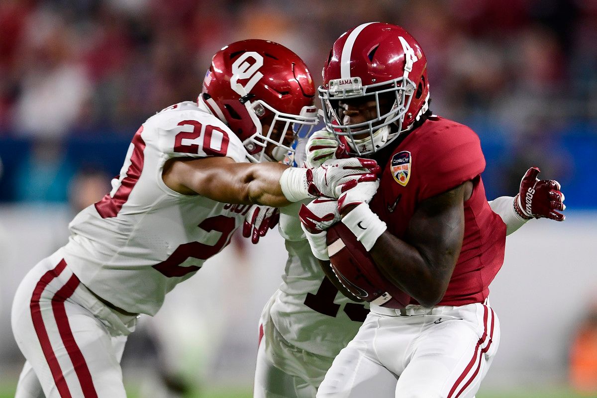 Robert Barnes takes down Alabama's Jerry Jeudy.