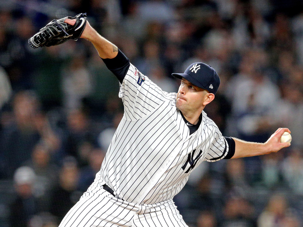 Yankees pitcher James Paxton throwing a pitch.