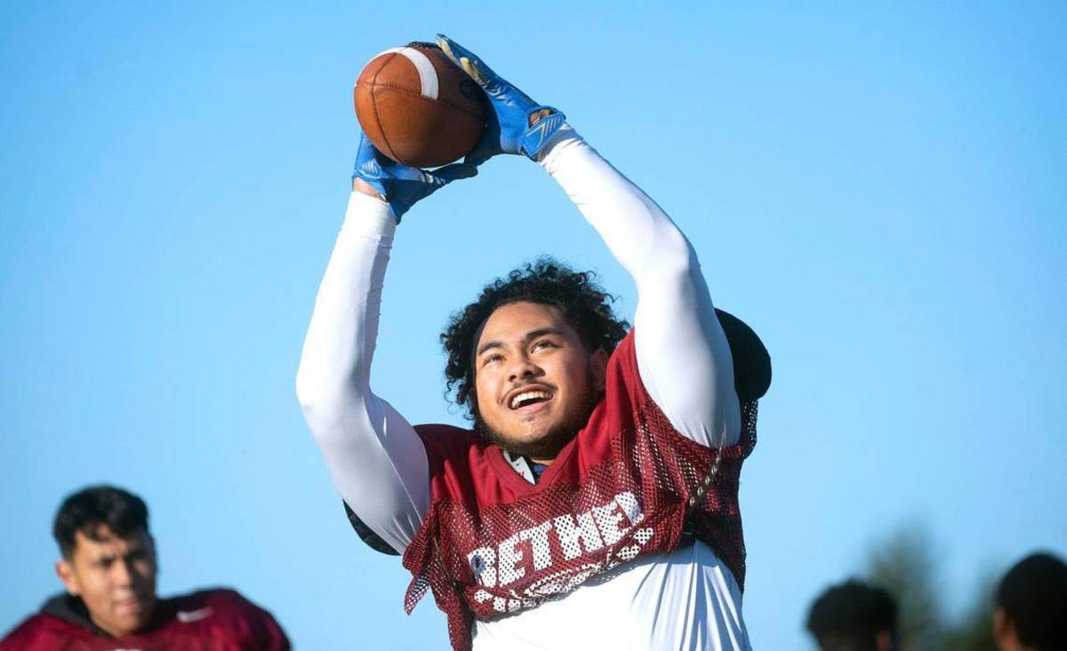 Will Latu Announcement Primer Sports Illustrated Michigan Wolverines