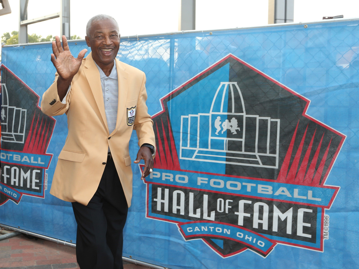 Former Browns receiver Paul Warfield arrives during the 2017 Pro Football Hall of Fame enshrinement ceremonies at the Tom Benson Hall of Fame Stadium. He is one of several Hall of Famers who were drafted by the Browns.