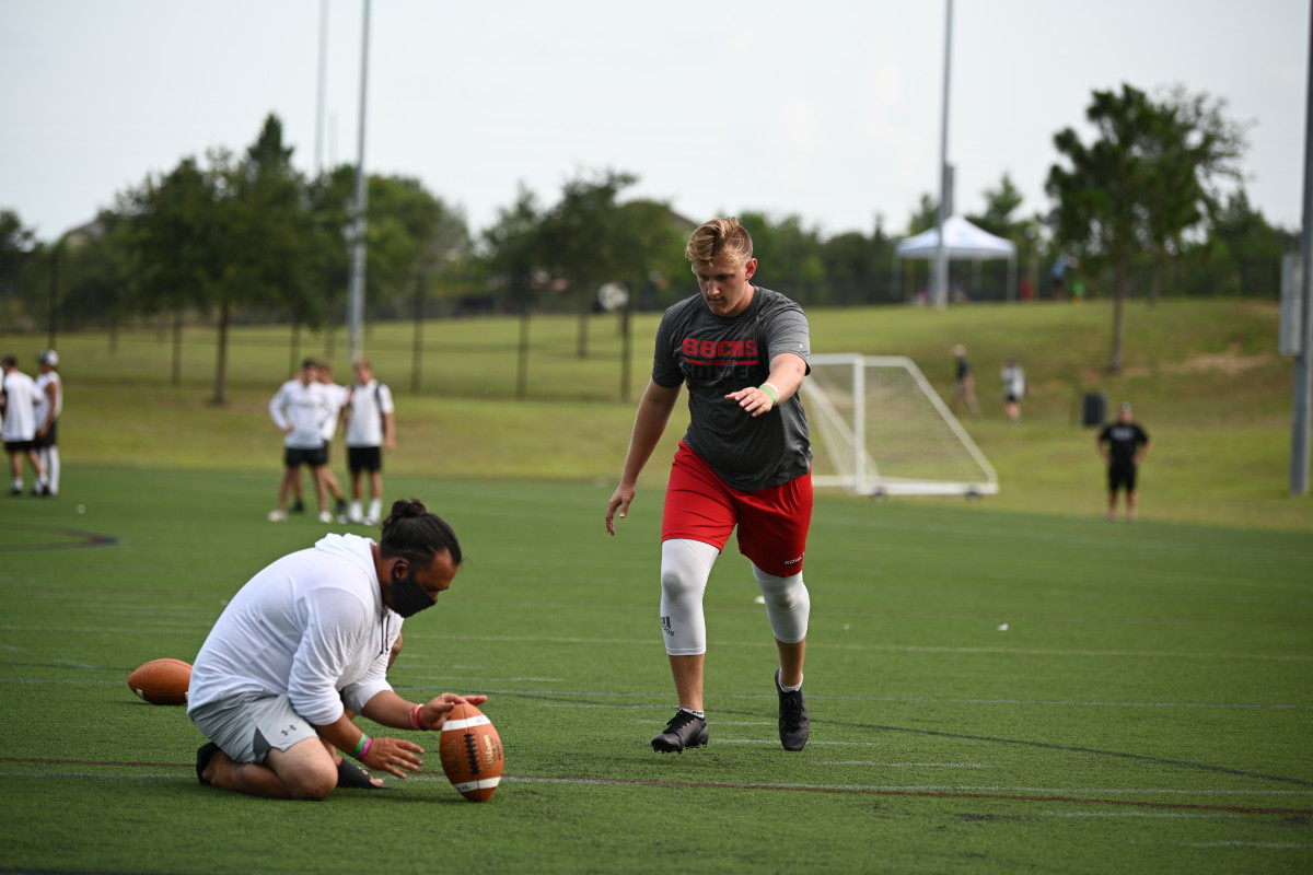 State’s Best 2021 Punter & Kicker Prospect Receiving Constant Illini