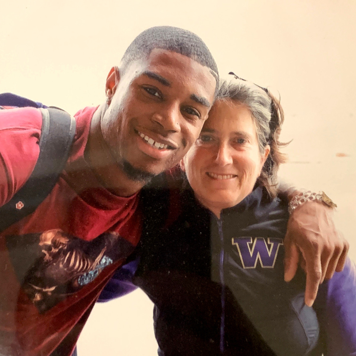 Illinois linebacker Milo Eifler pictured with his mother, Rachel Morello-Frosch, who has a master’s and doctorate degree in public health and is a research professor at University of California-Berkeley. Eifler transferred to Illinois from Washington after his redshirt freshman season. 