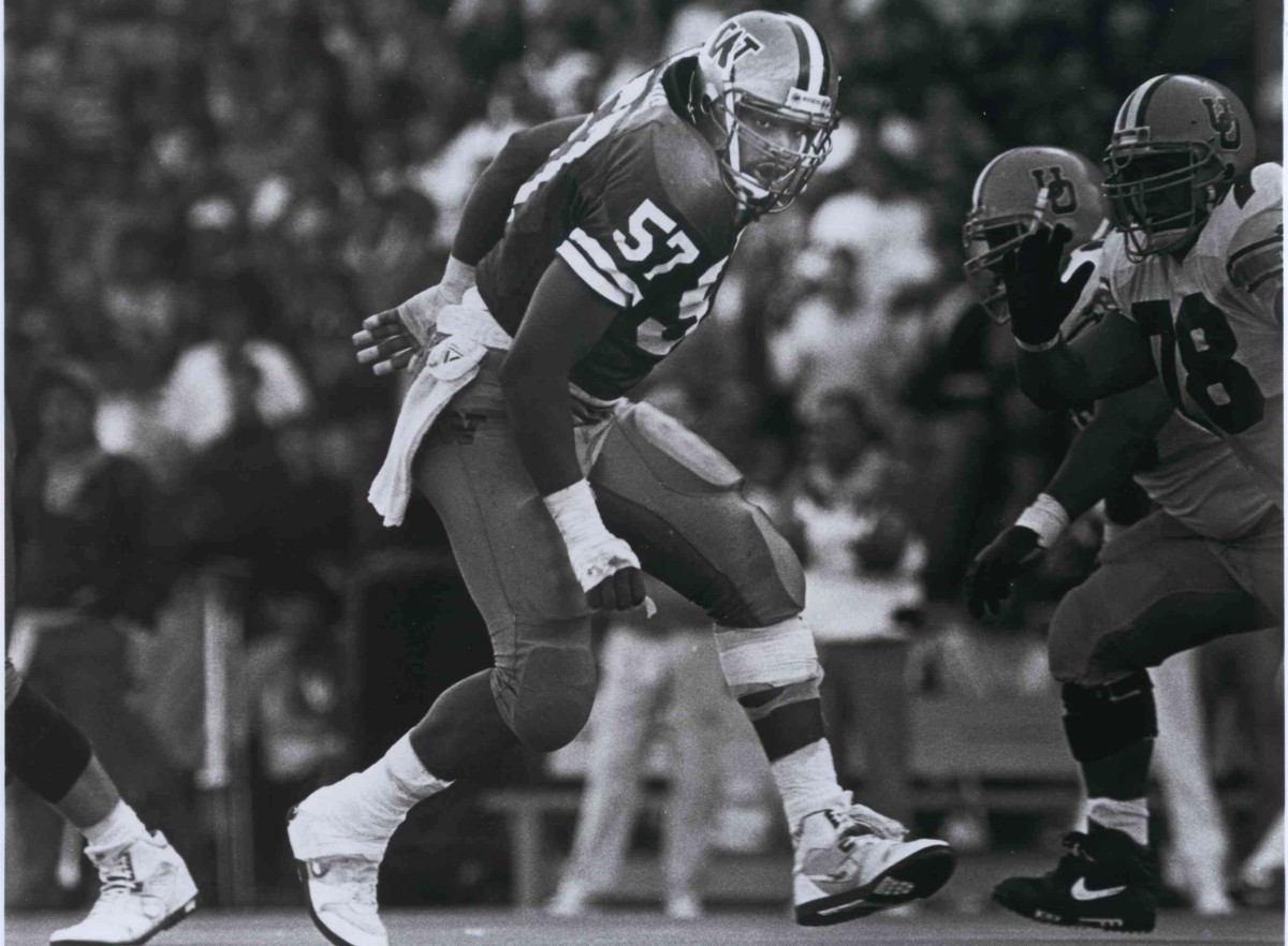 Former Husky, Seahawks DL Tyrone Rodgers Battling Coronavirus Sports