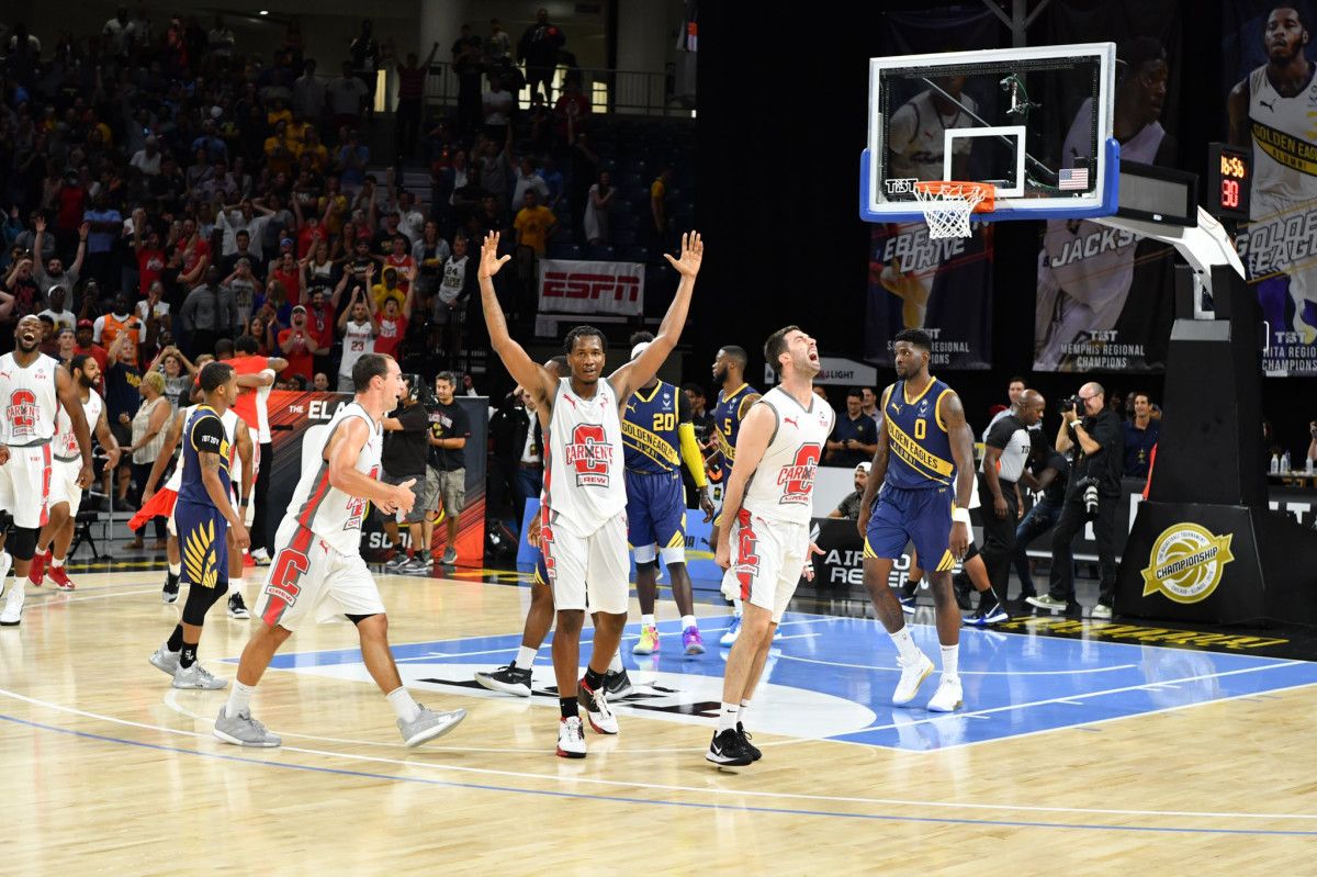 Carmen's Crew won the 2019 crown at Wintrust Arena in Chicago.