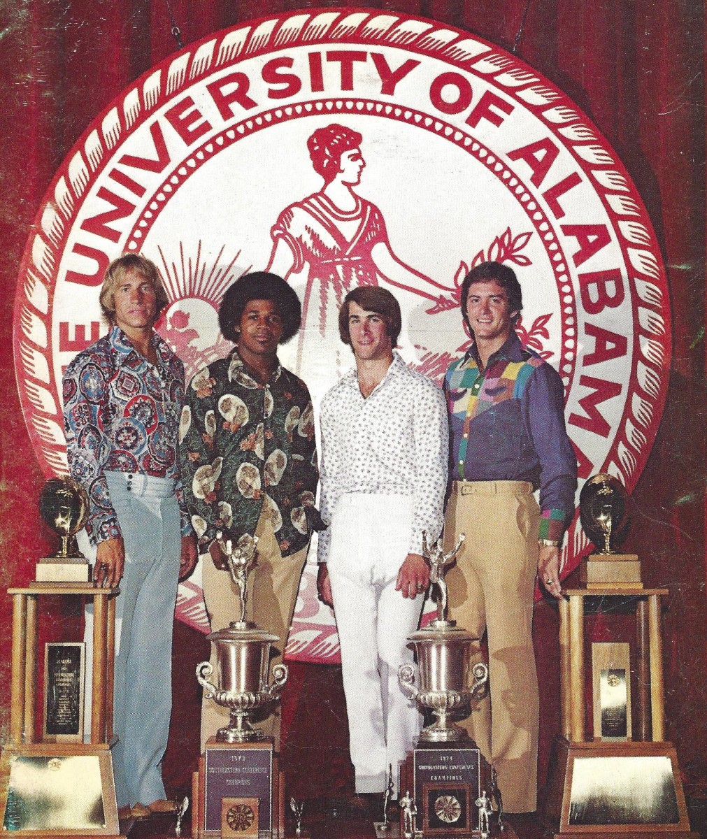The 1975 Alabama football media guide: Alabama seniors Richard Todd, Richard Shelby, Alan Pizzitola, Mark Prudhomme