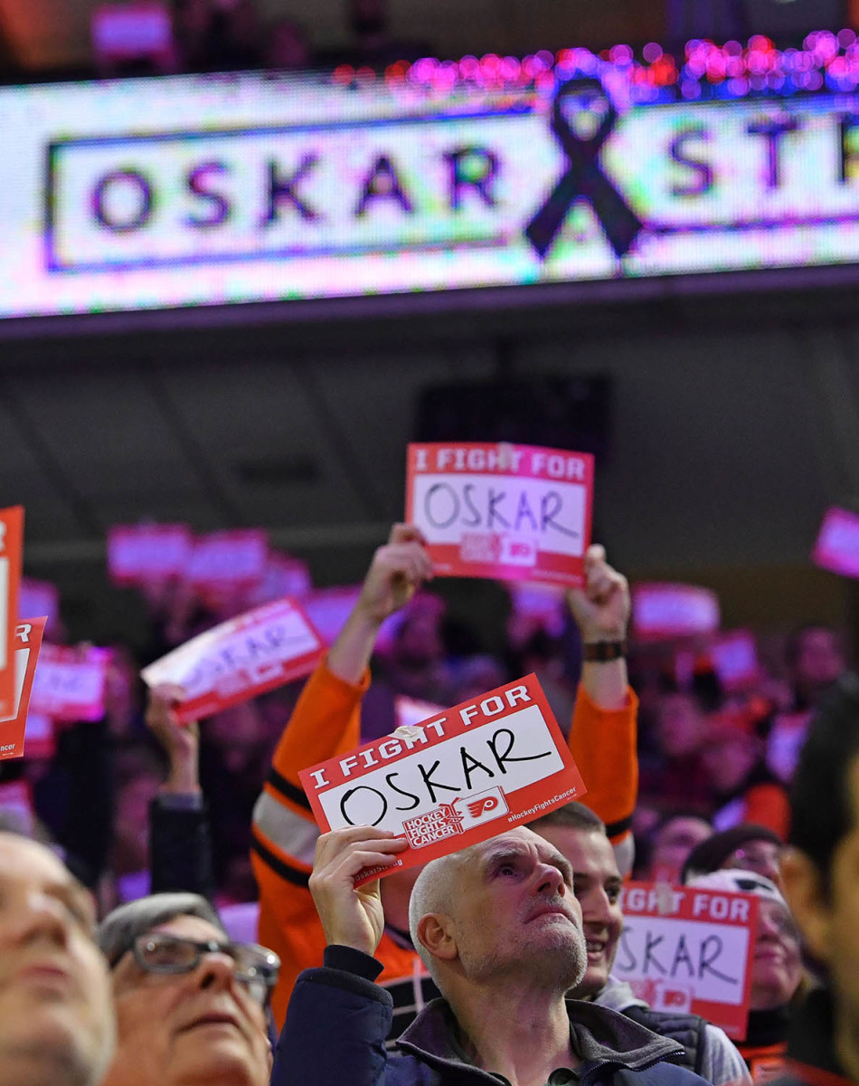 oskar-lindblom-fans-signs