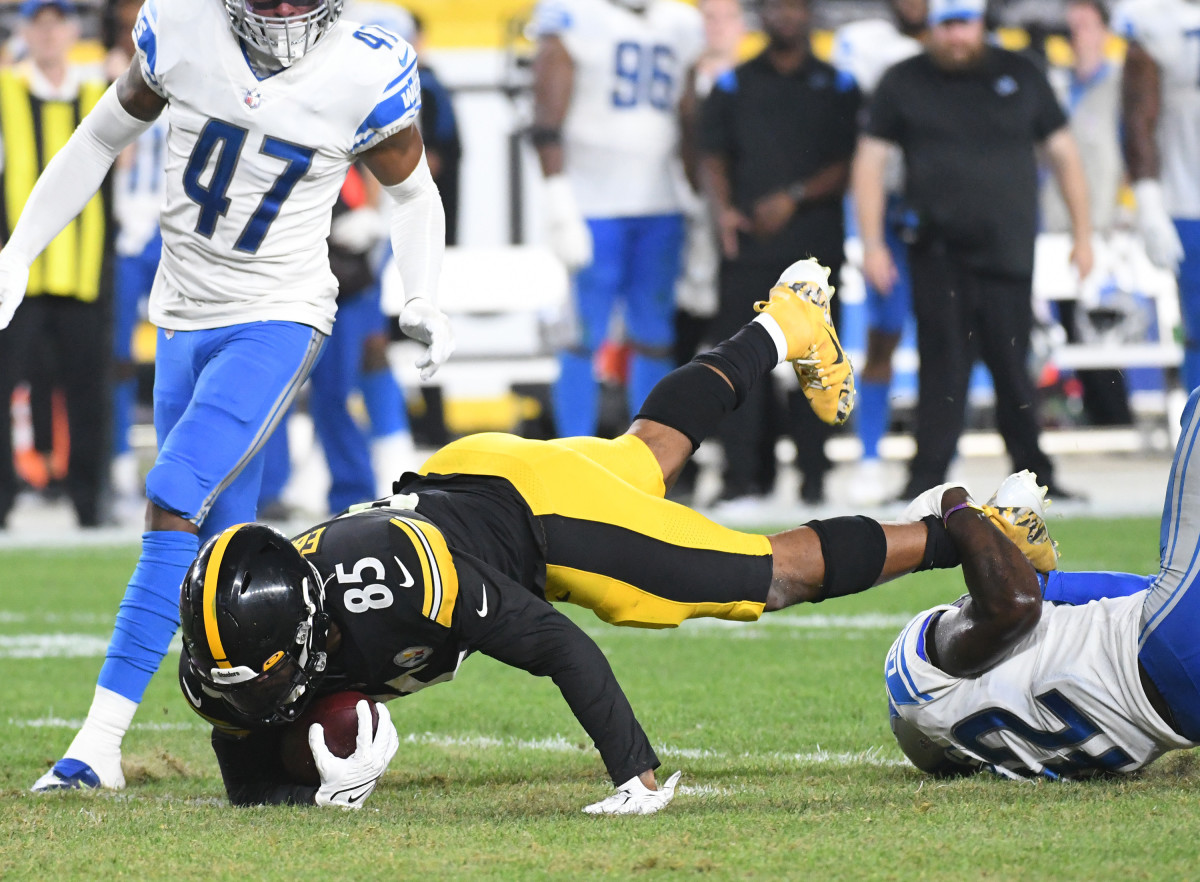 Eric Ebron has become droppable in fantasy football leagues.