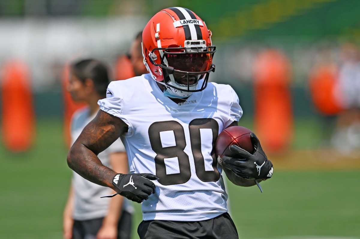 Jul 28, 2021; Berea, Ohio, USA; Cleveland Browns wide receiver Jarvis Landry (80) during training camp at CrossCountry Mortgage Campus. Mandatory Credit: Ken Blaze-USA TODAY Sports