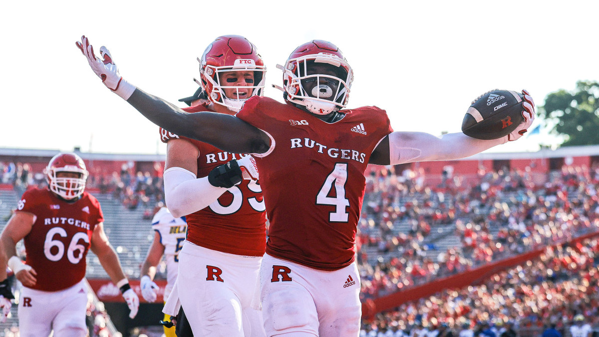 Rutgers' Aaron Young celebrates a touchdown vs Delaware