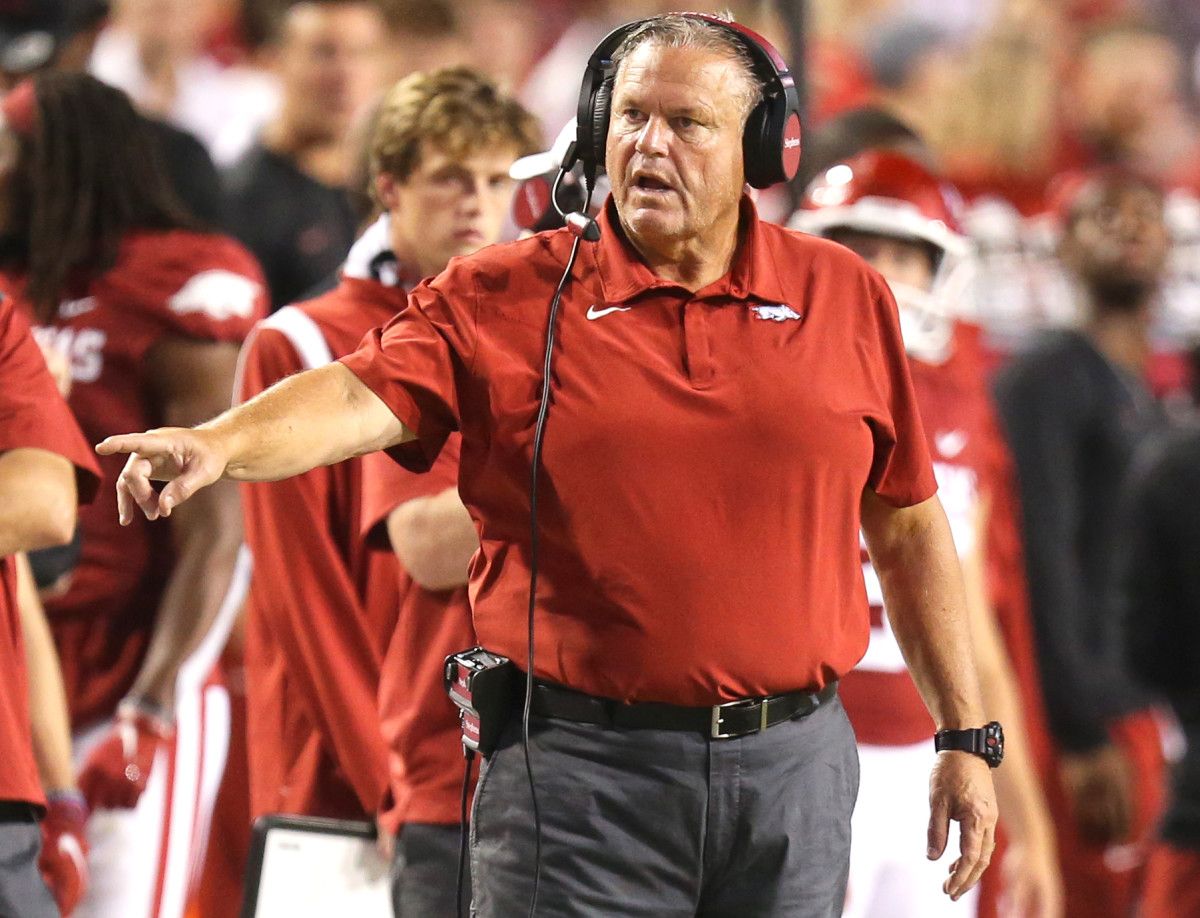 How to watch Arkansas Razorbacks at Georgia Bulldogs - Sports Illustrated: What's On TV, Your Guide to Streaming. - Vimarsana News