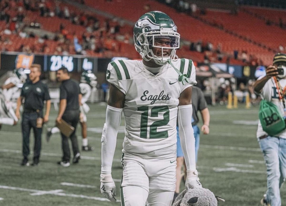 Topranked FSU commit Travis Hunter suffers apparent leg injury