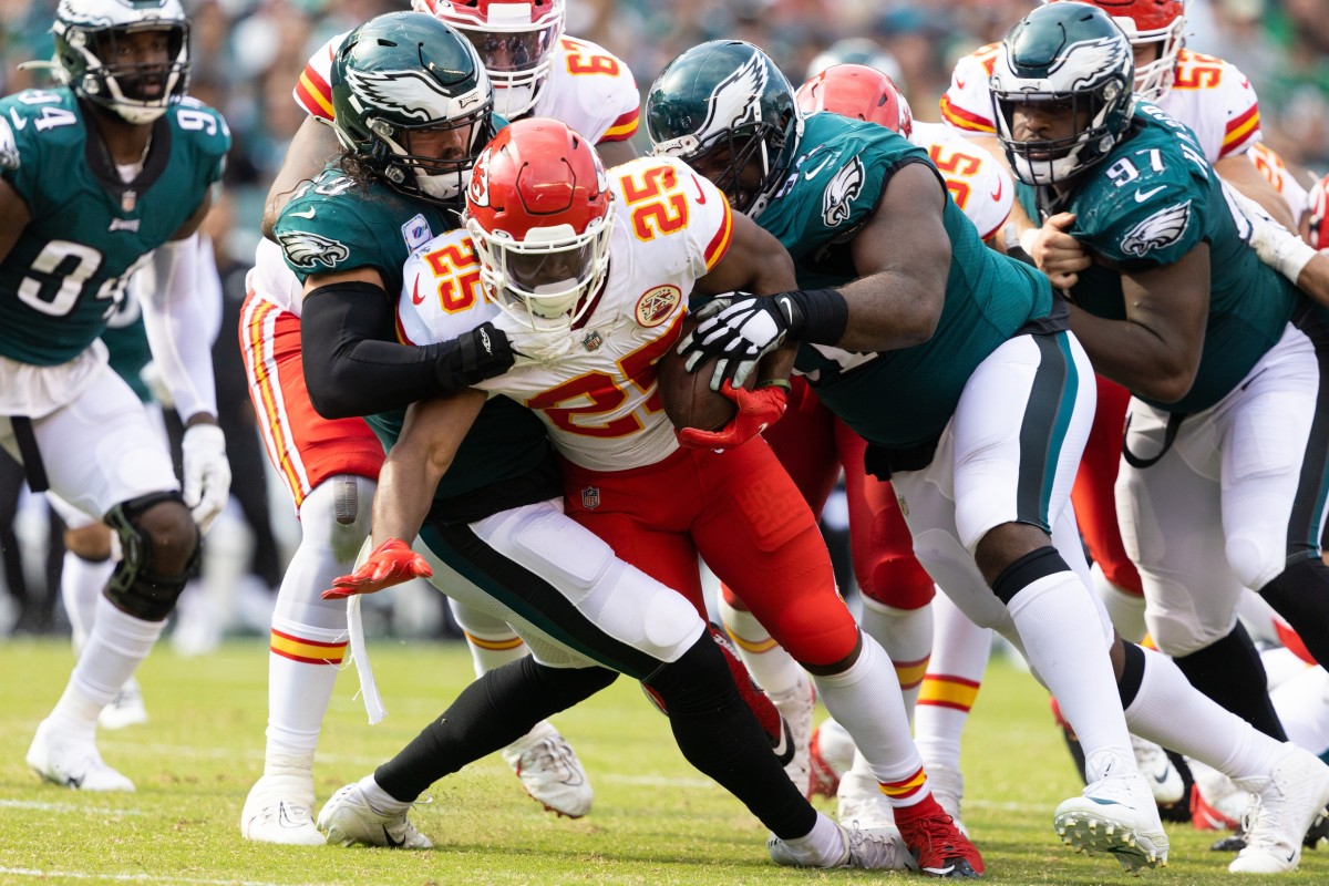 Eagles defense gave up 200 yards rushing against the Chiefs