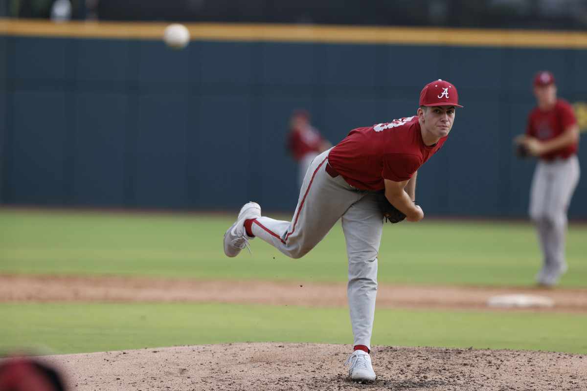 Luke Holman Leads Alabama Baseball in Shutout win at South Alabama