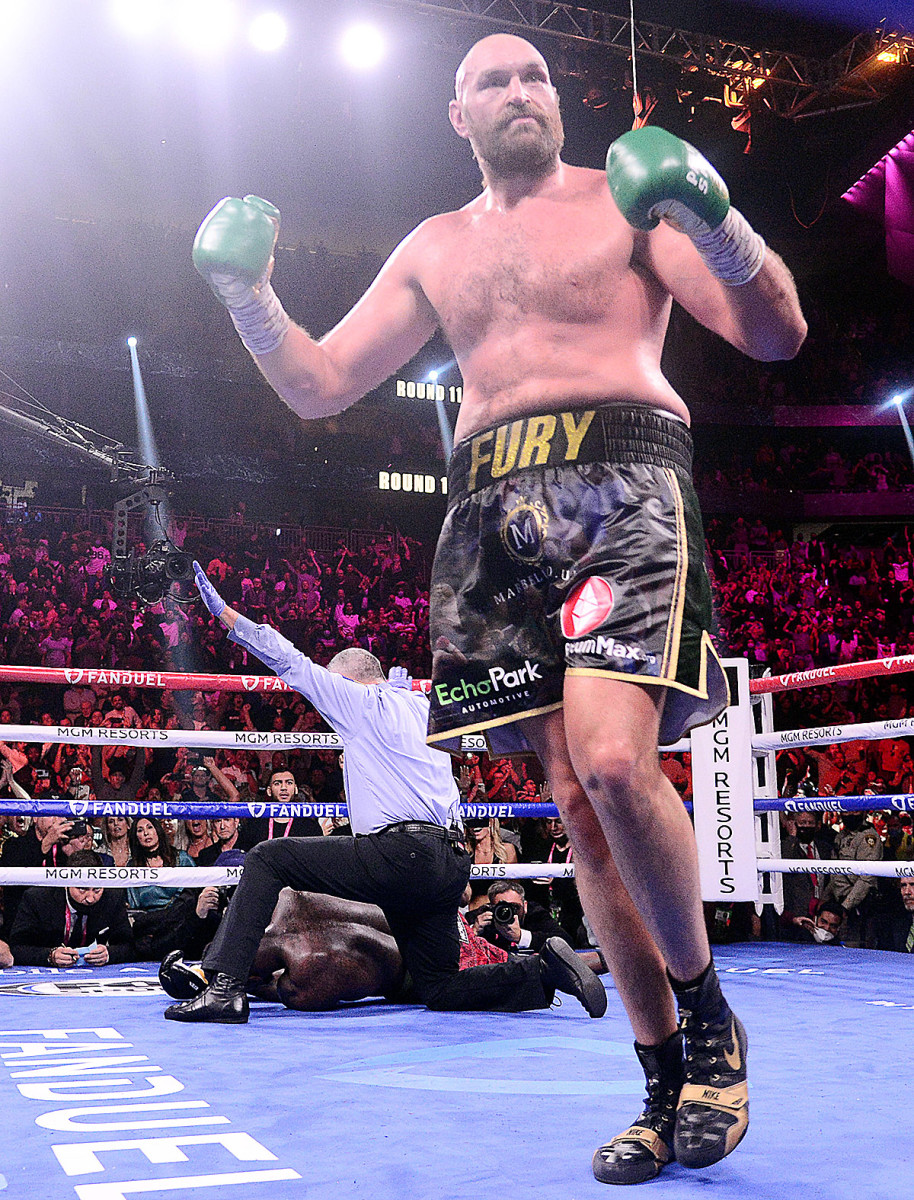 Tyson Fury Defeats Deontay Wilder