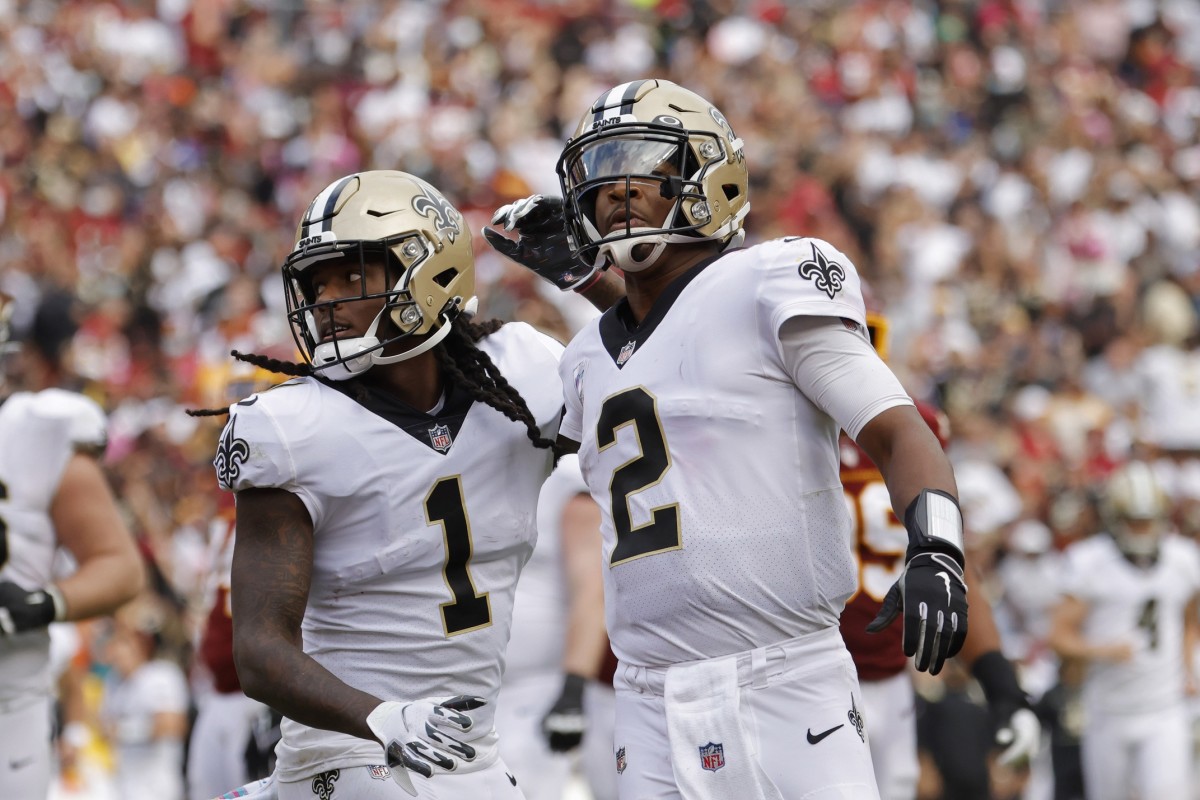 New Orleans Saints wide receiver Marquez Callaway (1) celebrates with New Orleans Saints quarterback Jameis Winston (2)