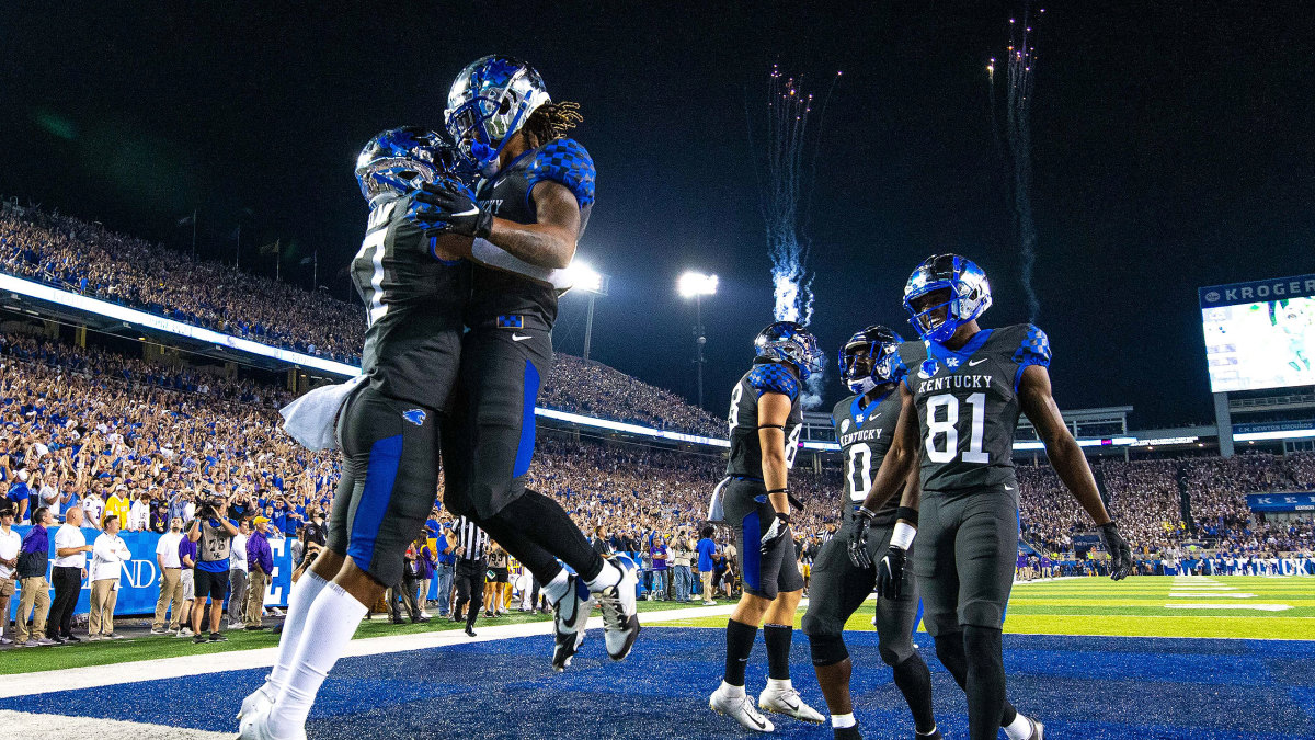 Kentucky celebrates a touchdown against LSU