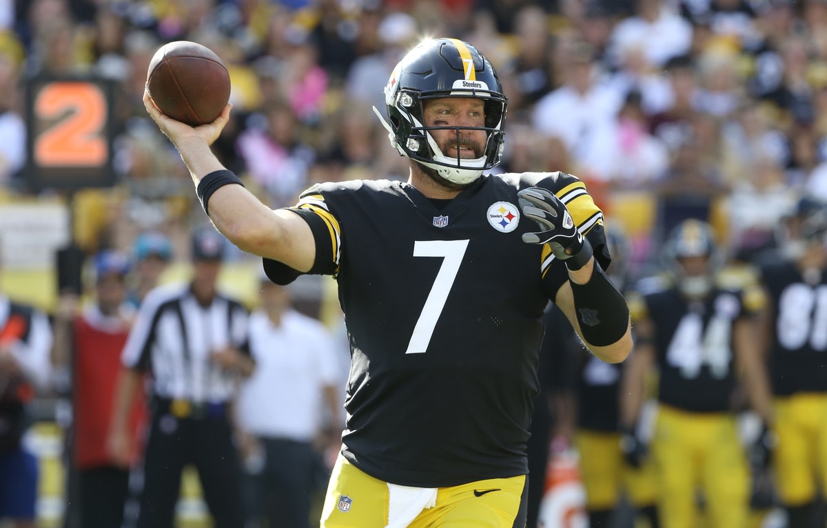 Oct 10, 2021; Pittsburgh, Pennsylvania, USA; Pittsburgh Steelers quarterback Ben Roethlisberger (7) passes the ball against the Denver Broncos during the fourth quarter at Heinz Field. The Steelers won 27-19. Mandatory Credit: Charles LeClaire-USA TODAY Sports