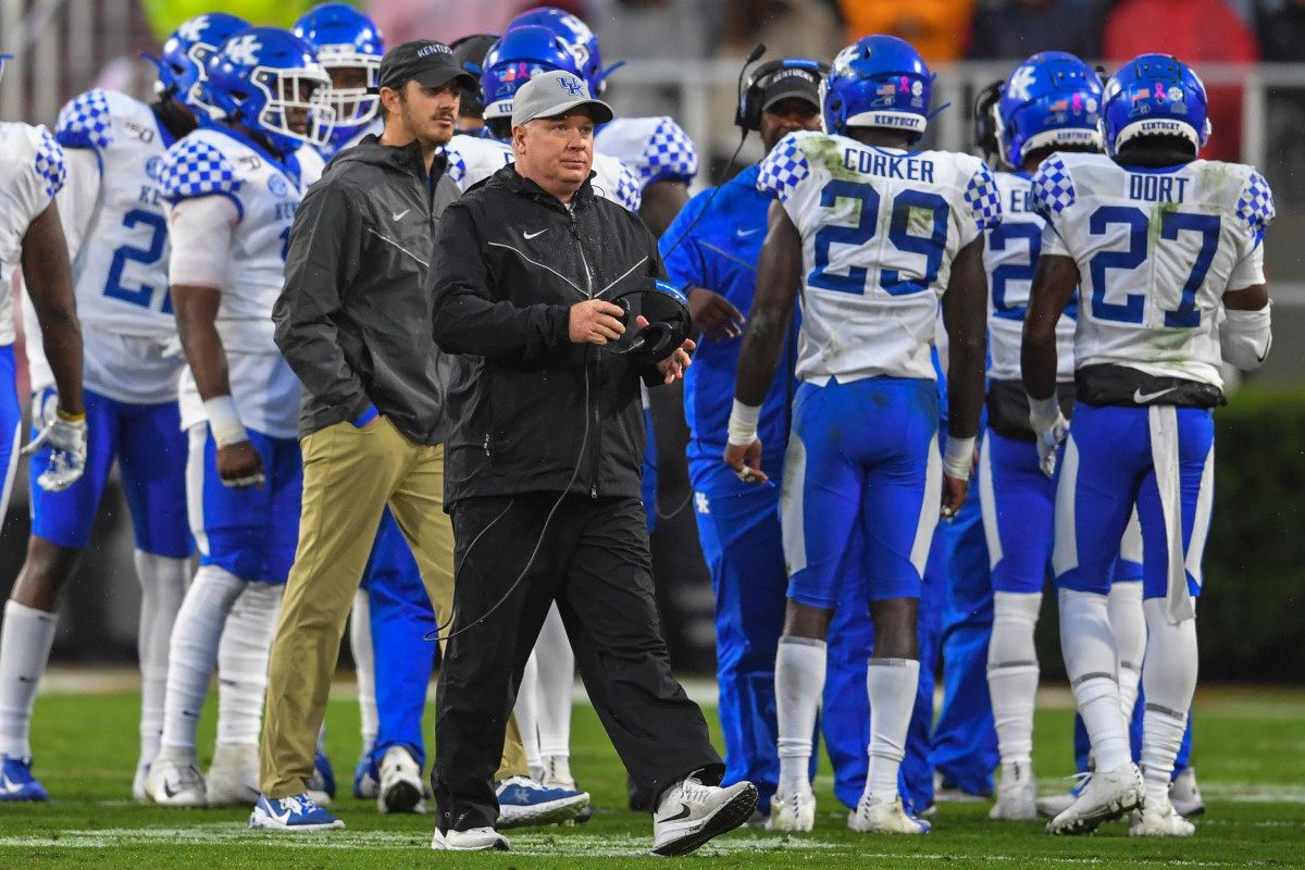 Georgia Football HC Kirby Smart Praises Mark Stoops Ahead Of Game - Sports Illustrated Georgia Bulldogs News, Analysis and More - Vimarsana News