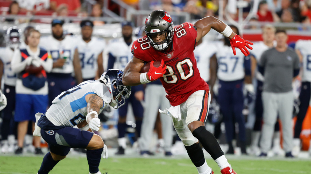 If Gronk doesn't play, will O.J. Howard be able to take advantage of the Eagles defense over the middle?