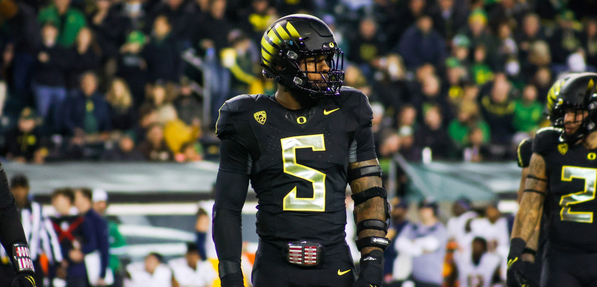 Oregon Ducks Football Defensive End Kayvon Thibodeaux Drafted Fifth Overall  by New York Giants in 2022 NFL Draft - Sports Illustrated Oregon Ducks  News, Analysis and More