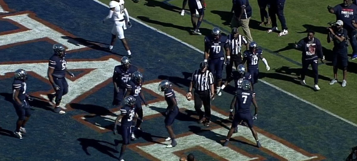 Shedeur Sanders to Corbin III for 21-yard touchdown versus Alabama State.