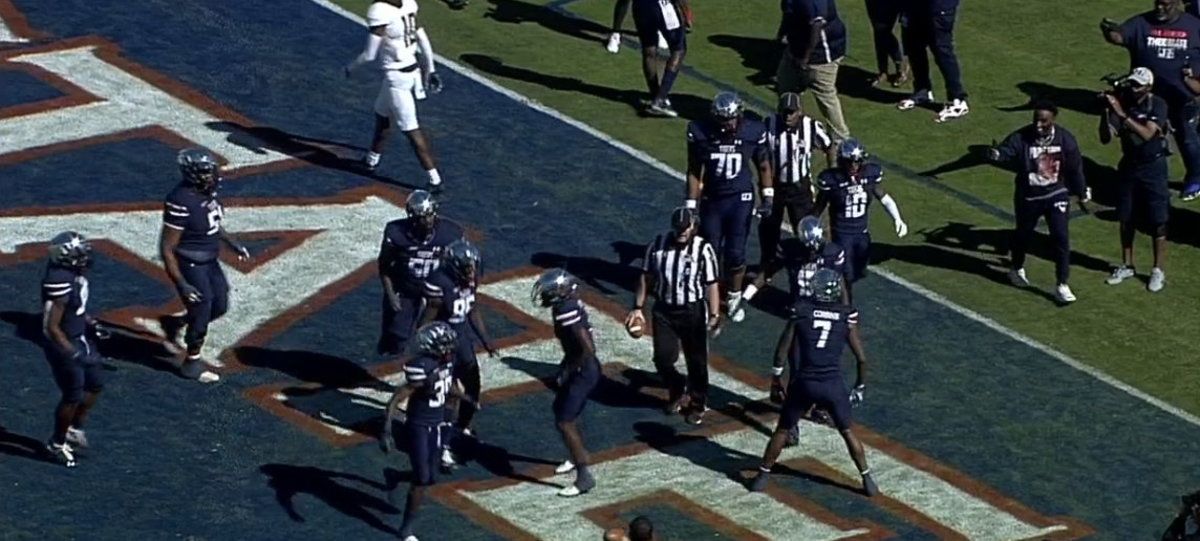 Shedeur Sanders to Corbin III for 21-yard touchdown versus Alabama State.