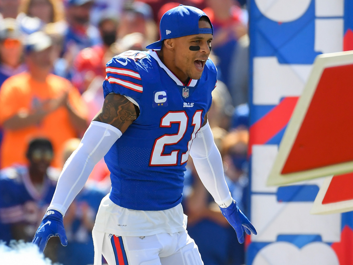 Buffalo Bills free safety Jordan Poyer (21) jogs on the field during player introductions prior to the game against the Washington Football Team at Highmark Stadium.