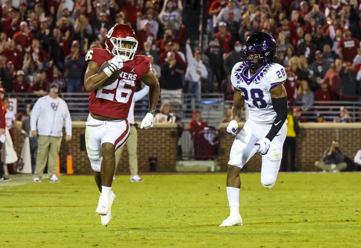 Oklahoma RB Kennedy Brooks' Big Stretch Reminding Everyone of His Elite Talent Sports