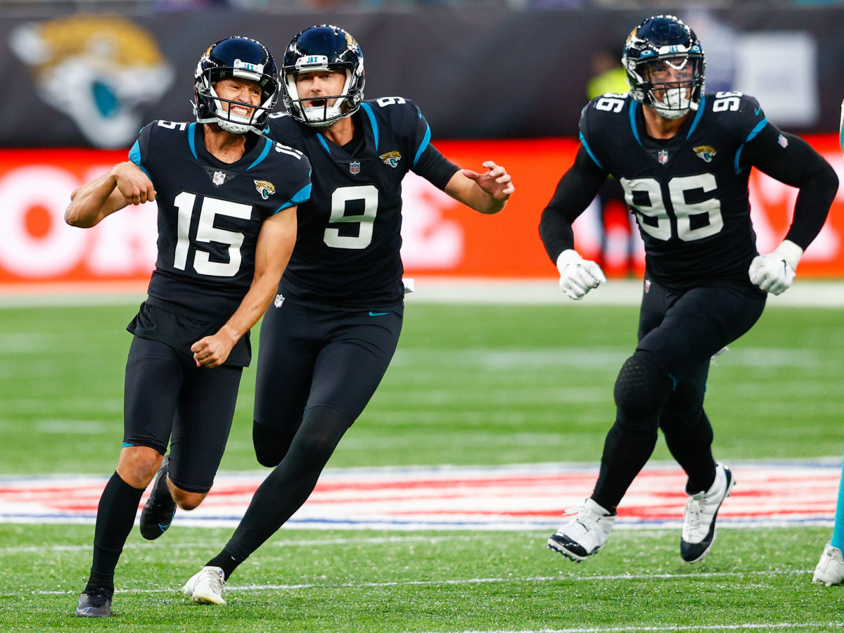 Jacksonville Jaguars kicker Matthew Wright (15) reacts after kicking the game winning field goal in the fourth quarter against the Miami Dolphins at Tottenham Hotspur Stadium.