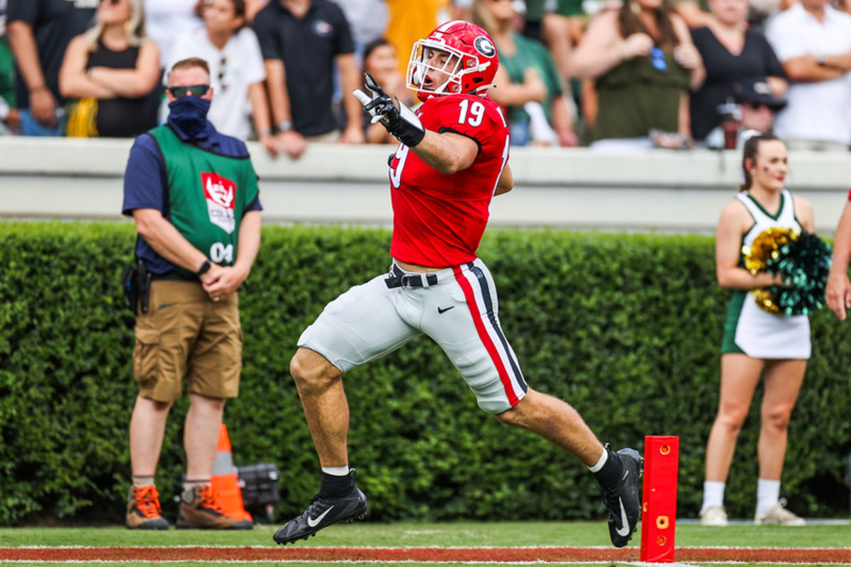 Brock Bowers on Pace to Smash Record Books for Football