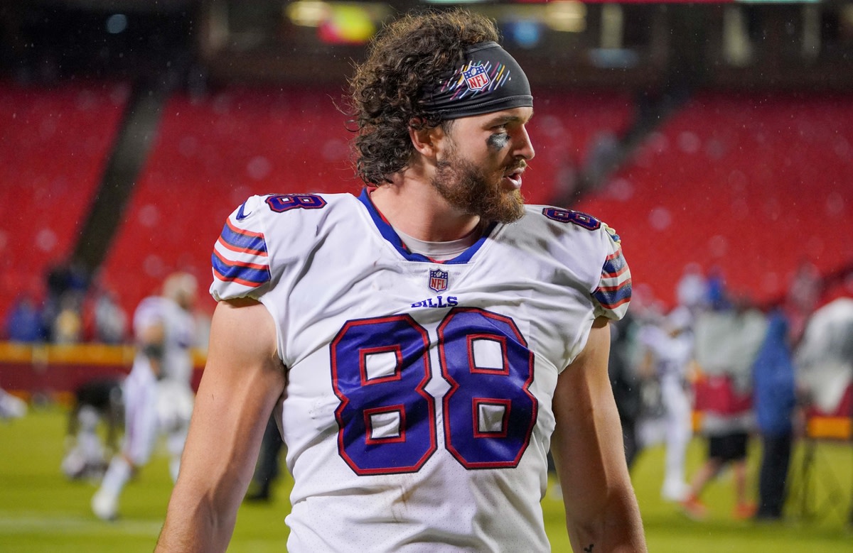 Dawson Knox : Bills TE remercie Buffalo pour son soutien après la mort de son frère