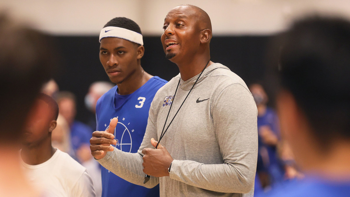 Memphis coach Penny Hardaway at a recent practice