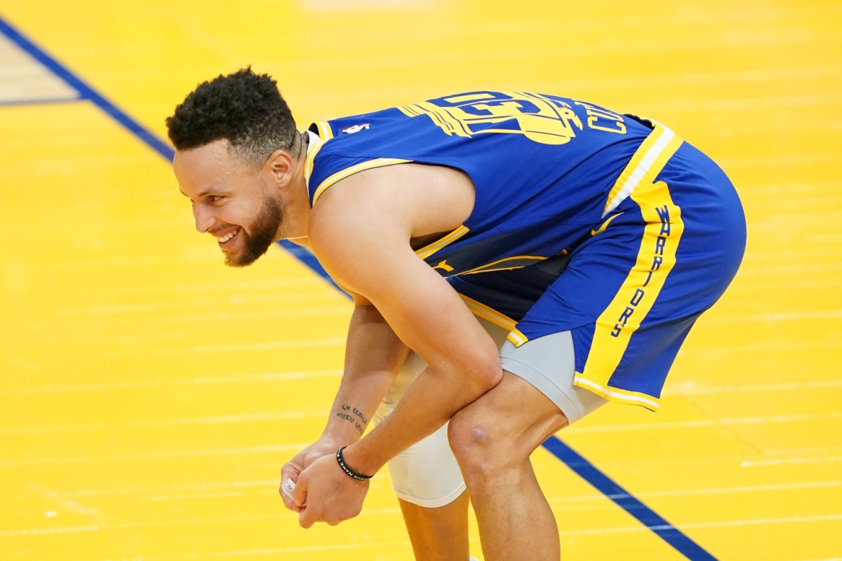 Watch Steph Currys Unbelievable Half Court Shot Pre Game Workout Before The Warriors Play The