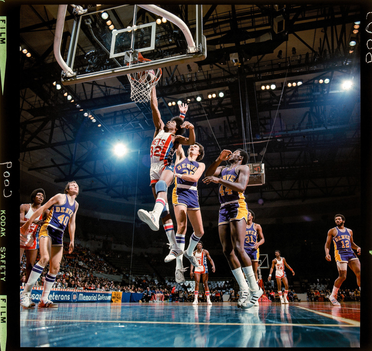 Julius Erving dunks
