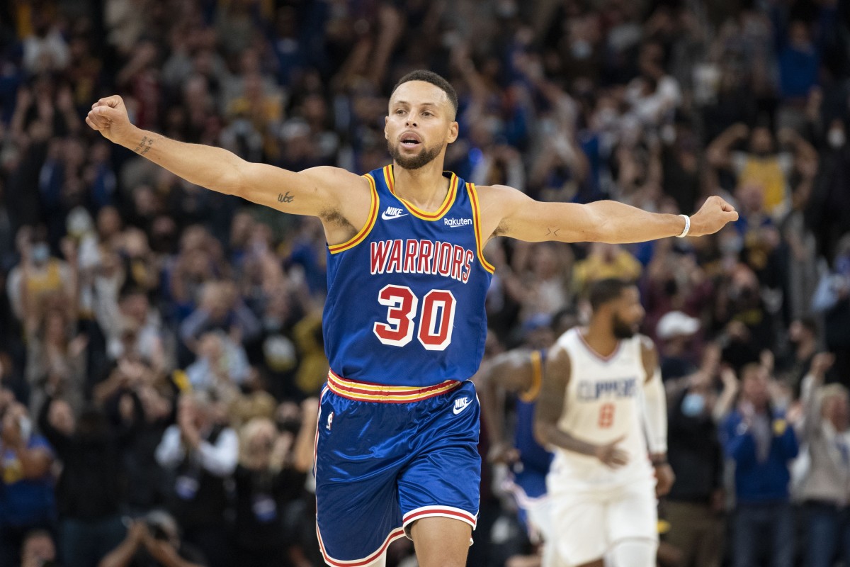 Viral Photo Of Steph Curry? Check Out This Amazing Picture From The  Warriors Win Over The Bulls - Fastbreak on FanNation