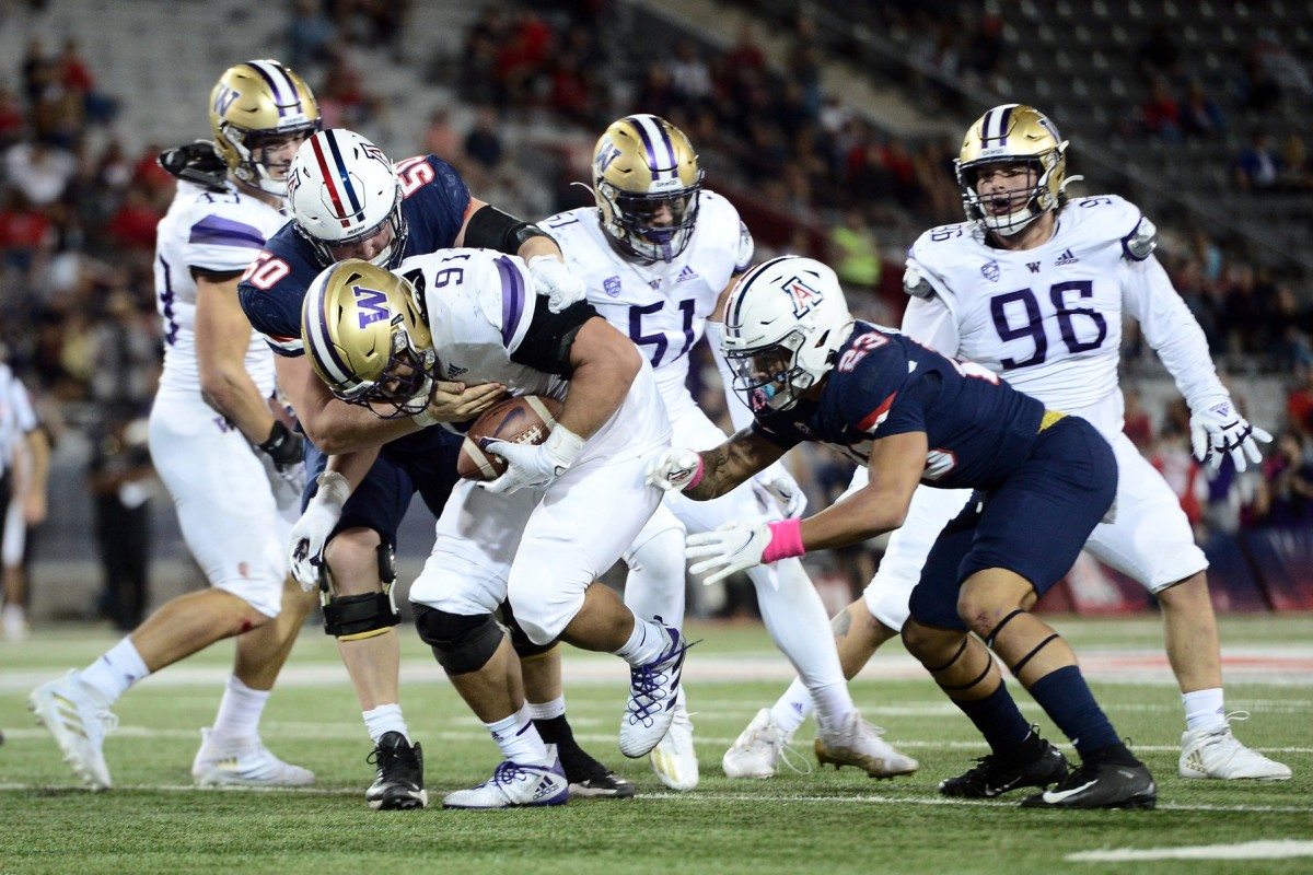 Husky Comeback Win Didn't Solve Any of the D-Line Deficiencies
