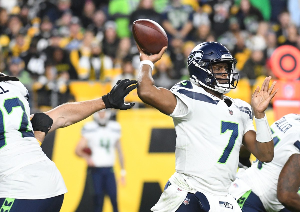 Seattle Seahawks quarterback Geno Smith (7) back to pass against the Pittsburgh Steelers. Mandatory Credit: Philip G. Pavely-USA TODAY