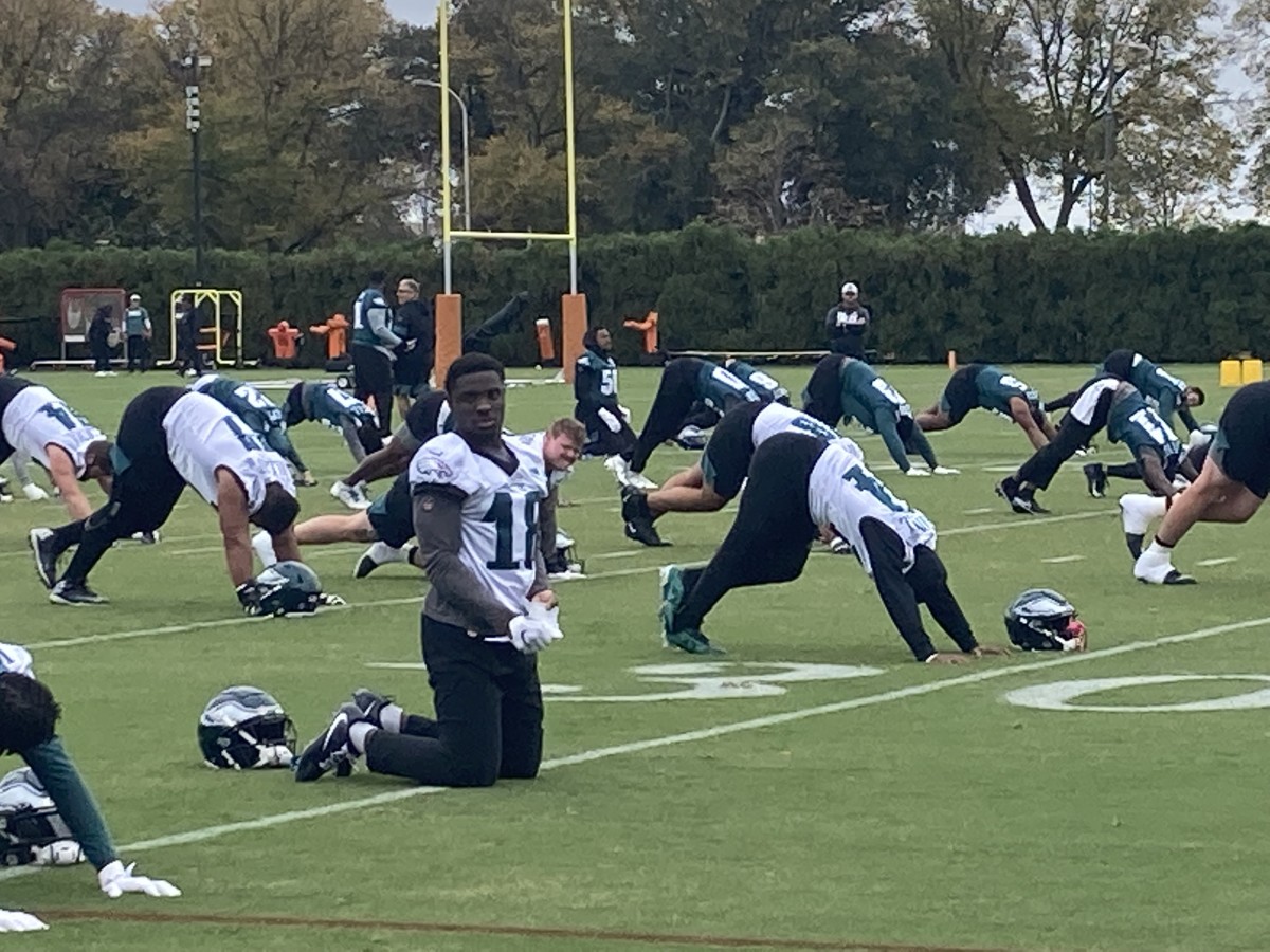 Jalen Reagor warms up prior to Week 8 matchup against Detroit Lions